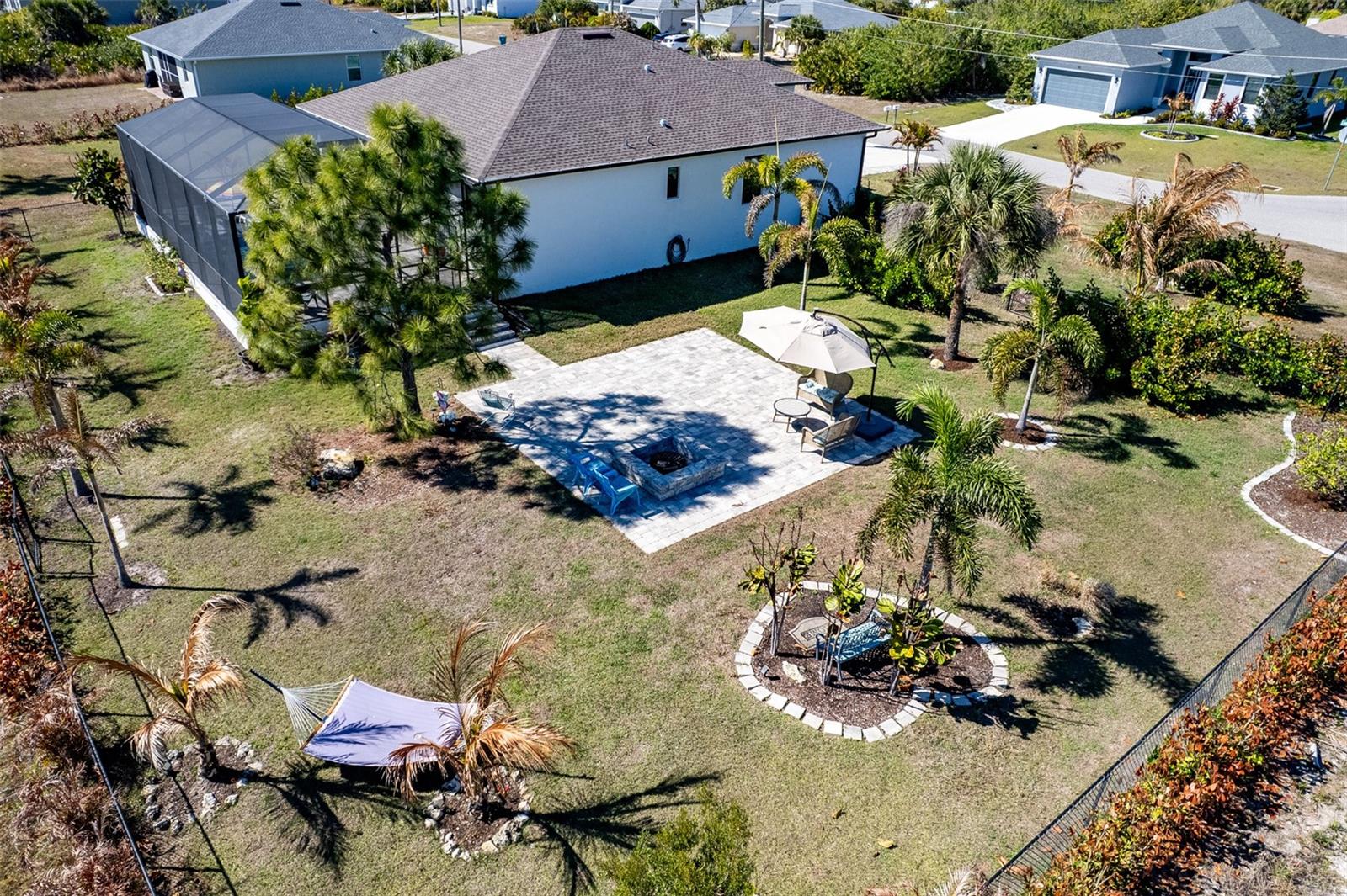 ROTONDA LAKES - Residential