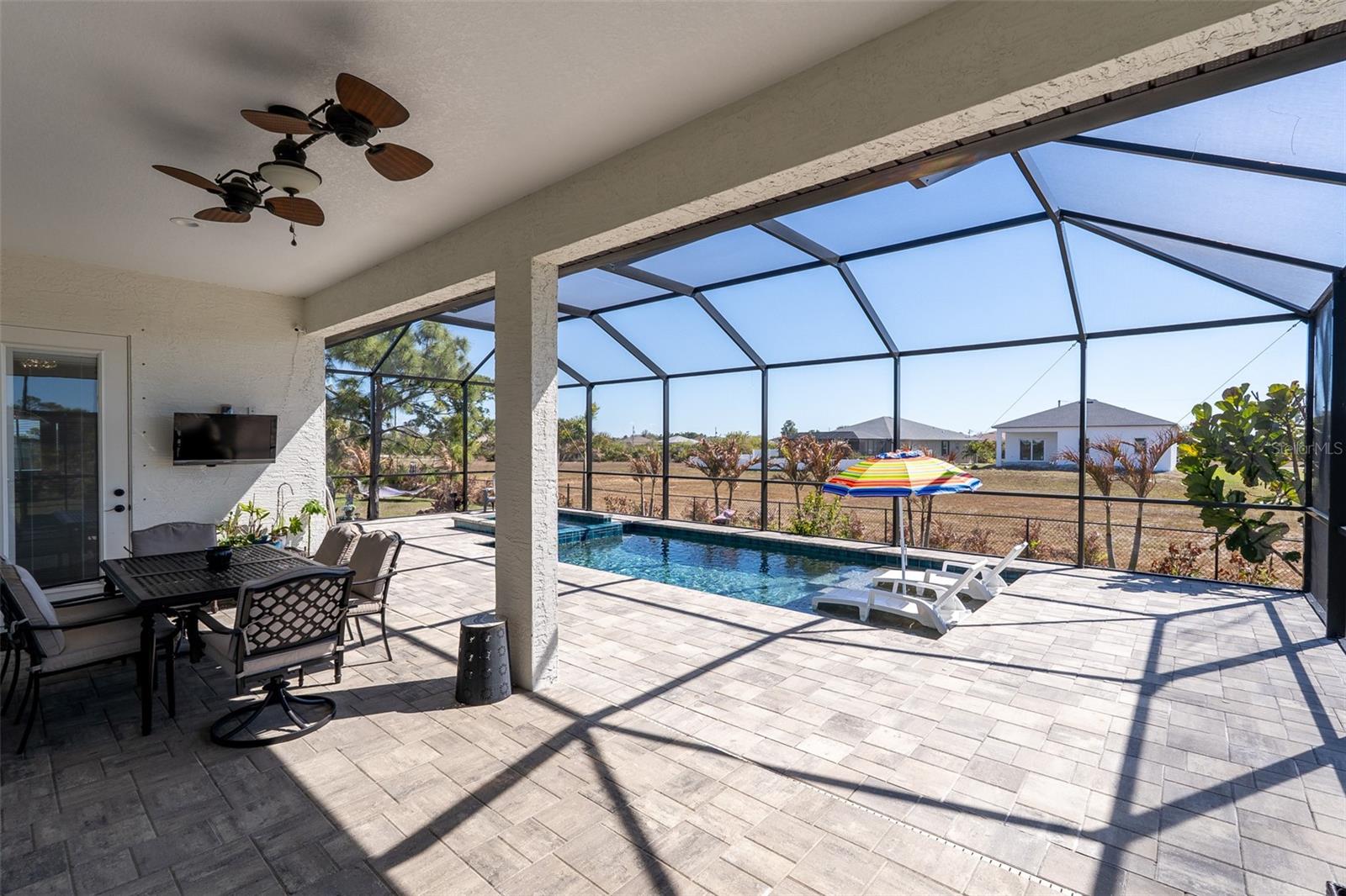 ROTONDA LAKES - Residential