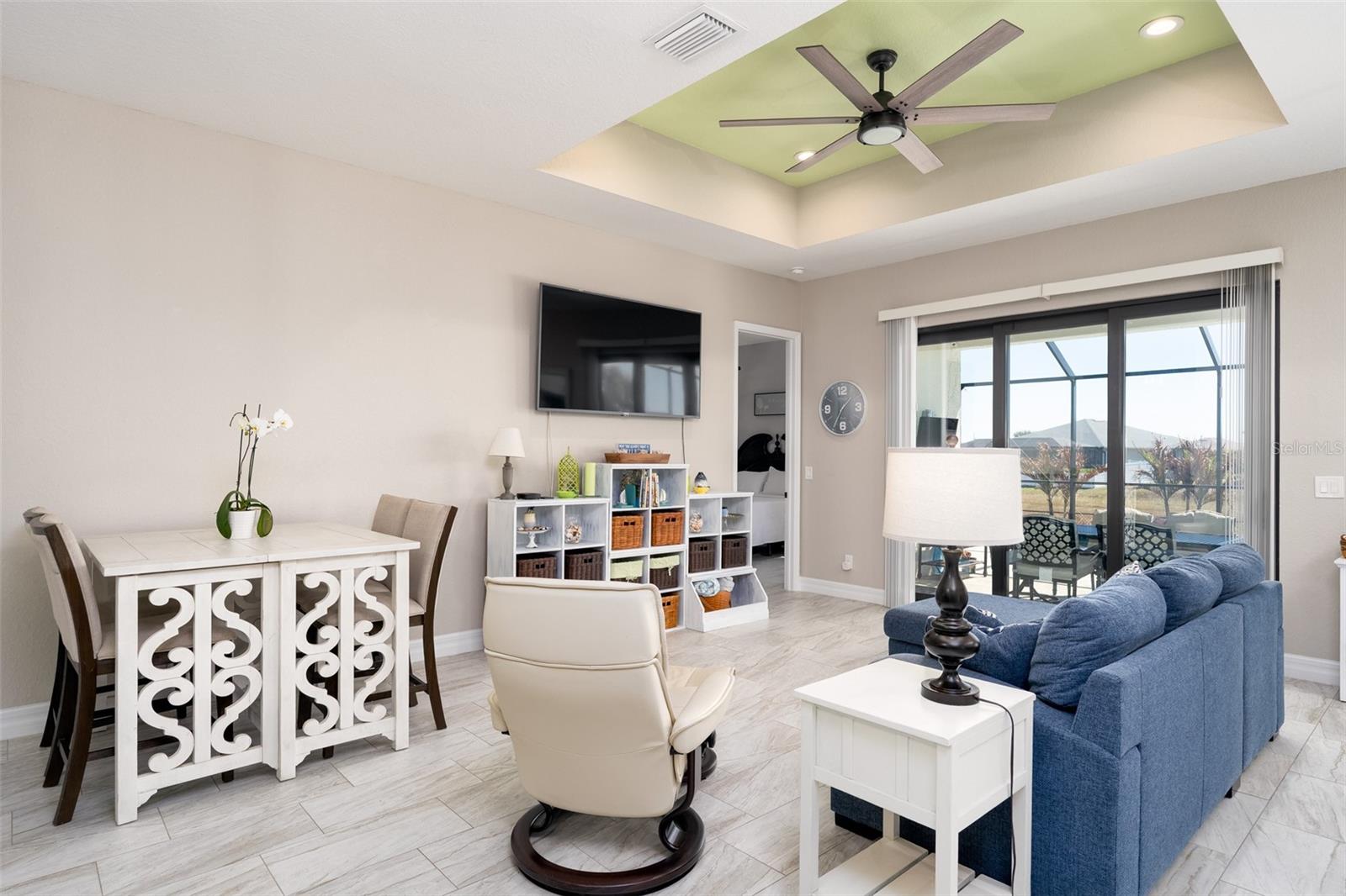 ROTONDA LAKES - Residential