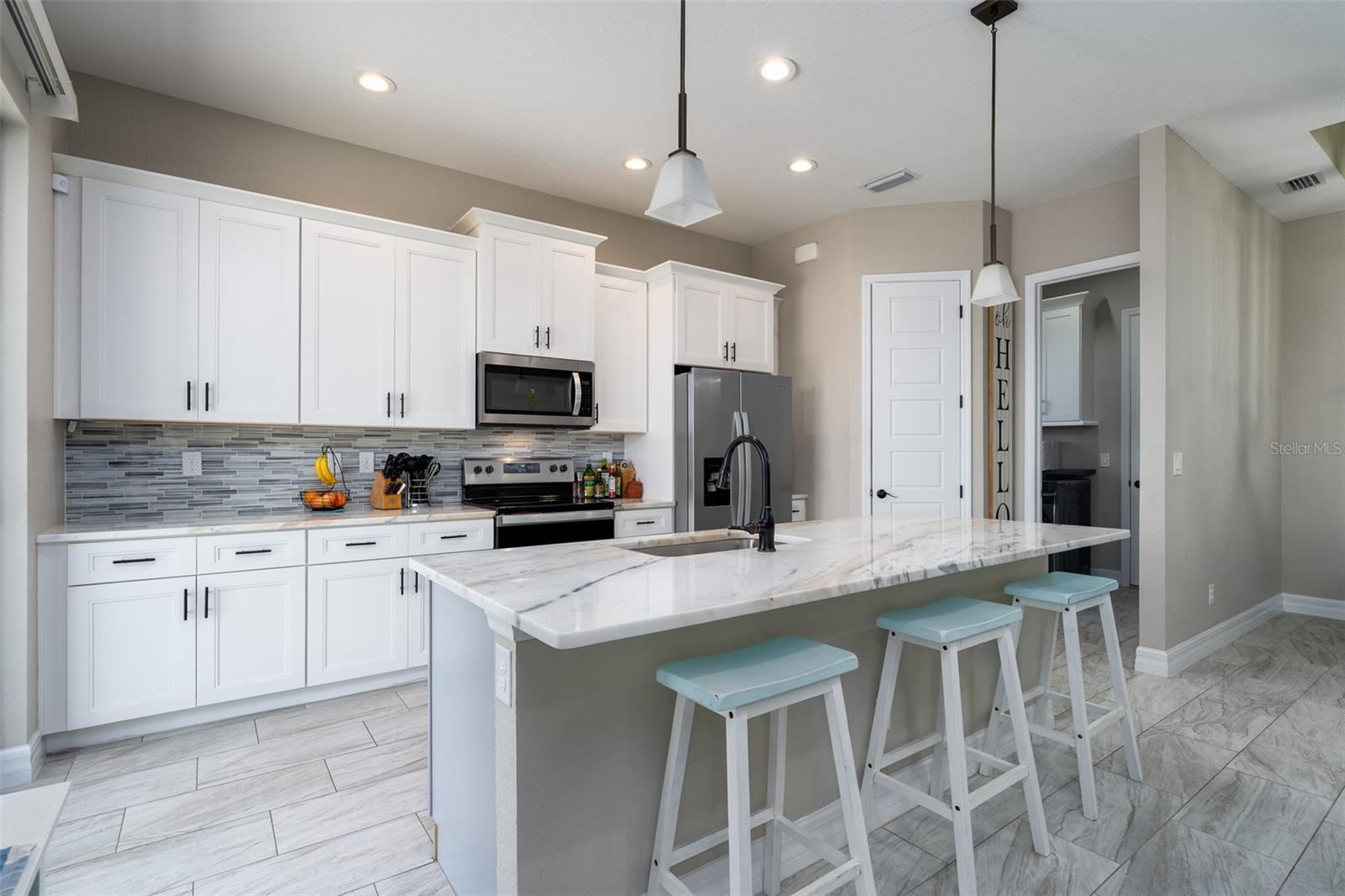 ROTONDA LAKES - Residential