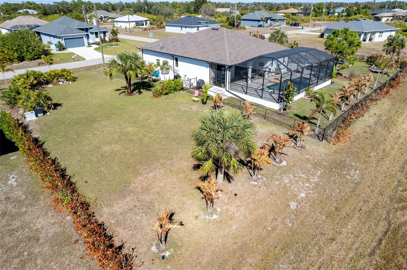 ROTONDA LAKES - Residential