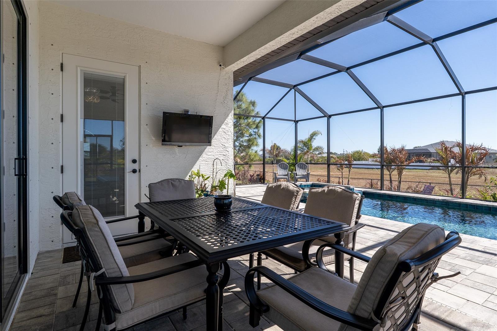 ROTONDA LAKES - Residential