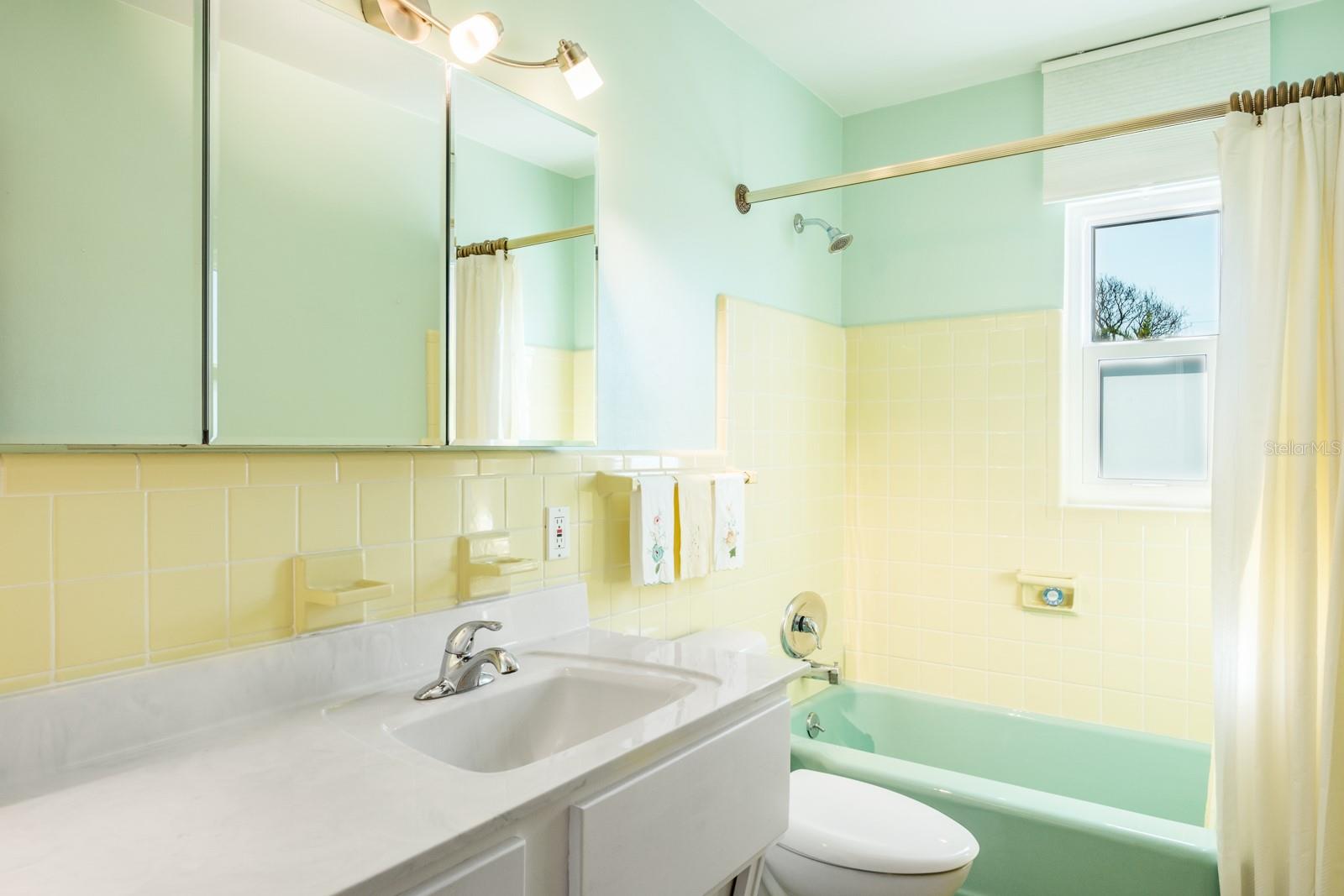 LIDO BEACH 1ST ADD - Residential