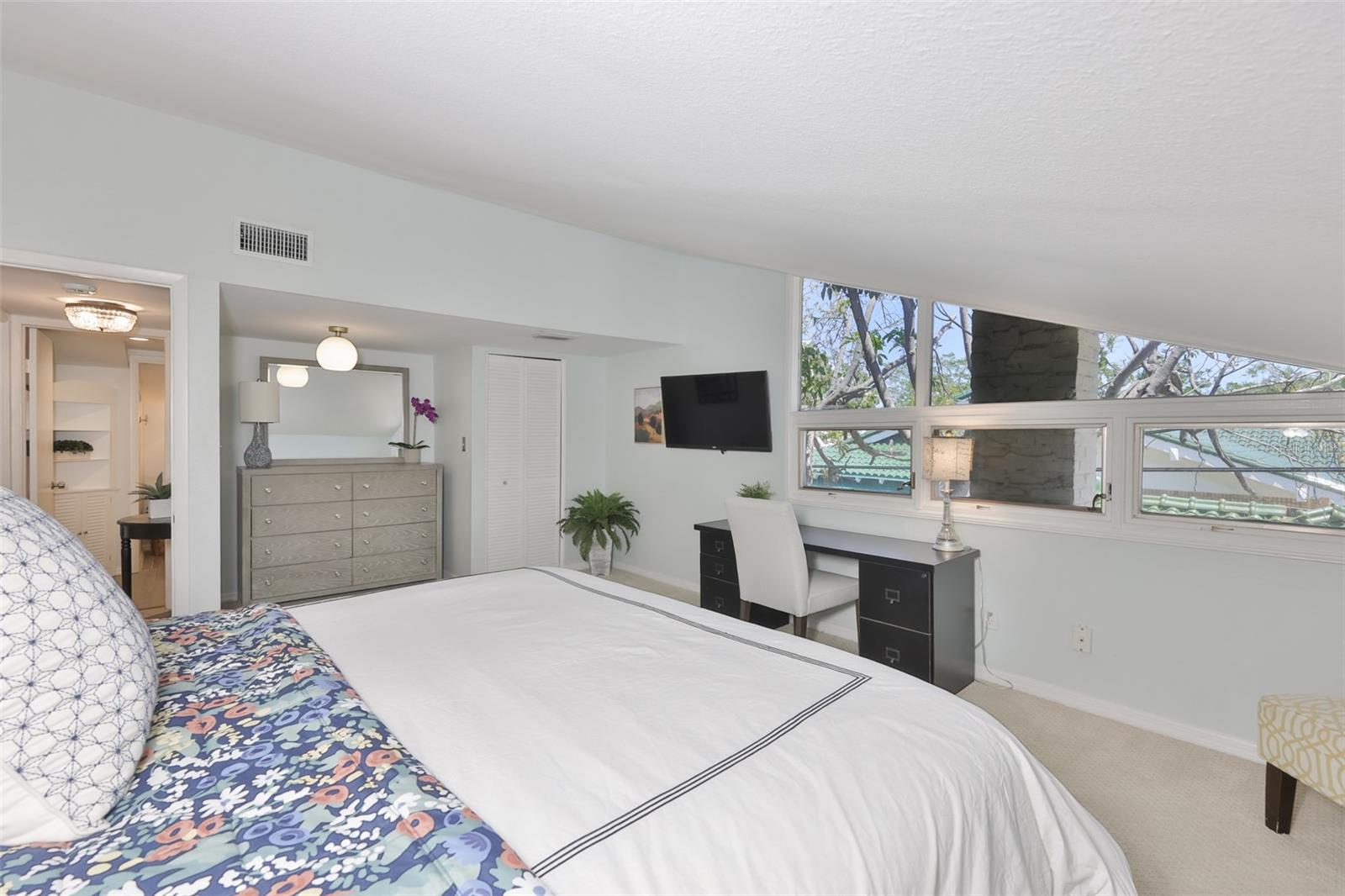 HYDE PARK WEST - Residential