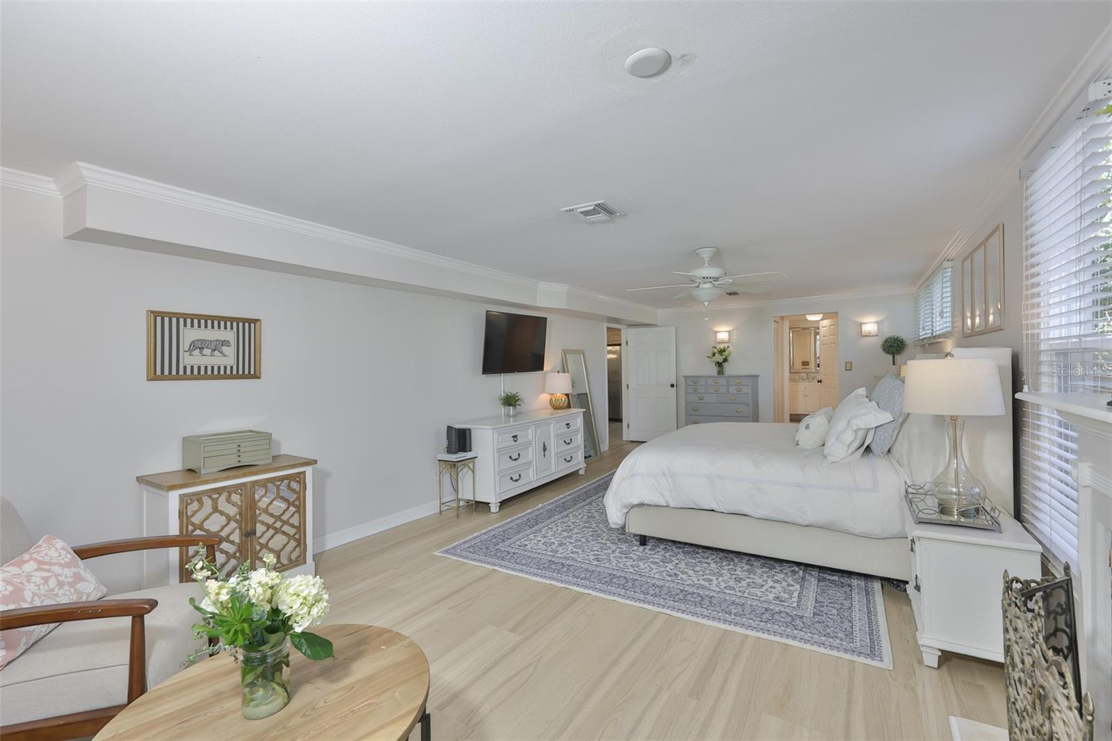 HYDE PARK WEST - Residential