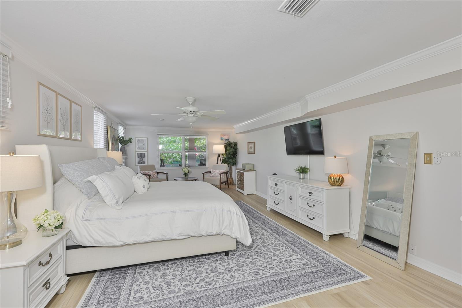 HYDE PARK WEST - Residential