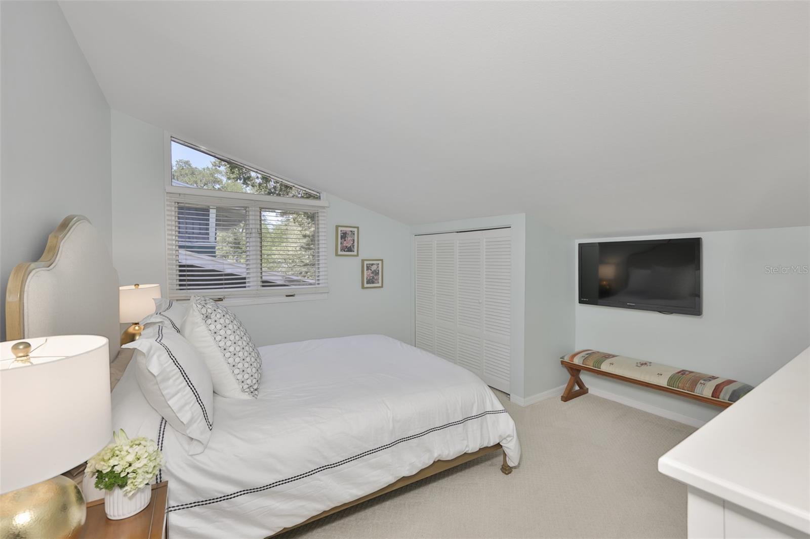 HYDE PARK WEST - Residential