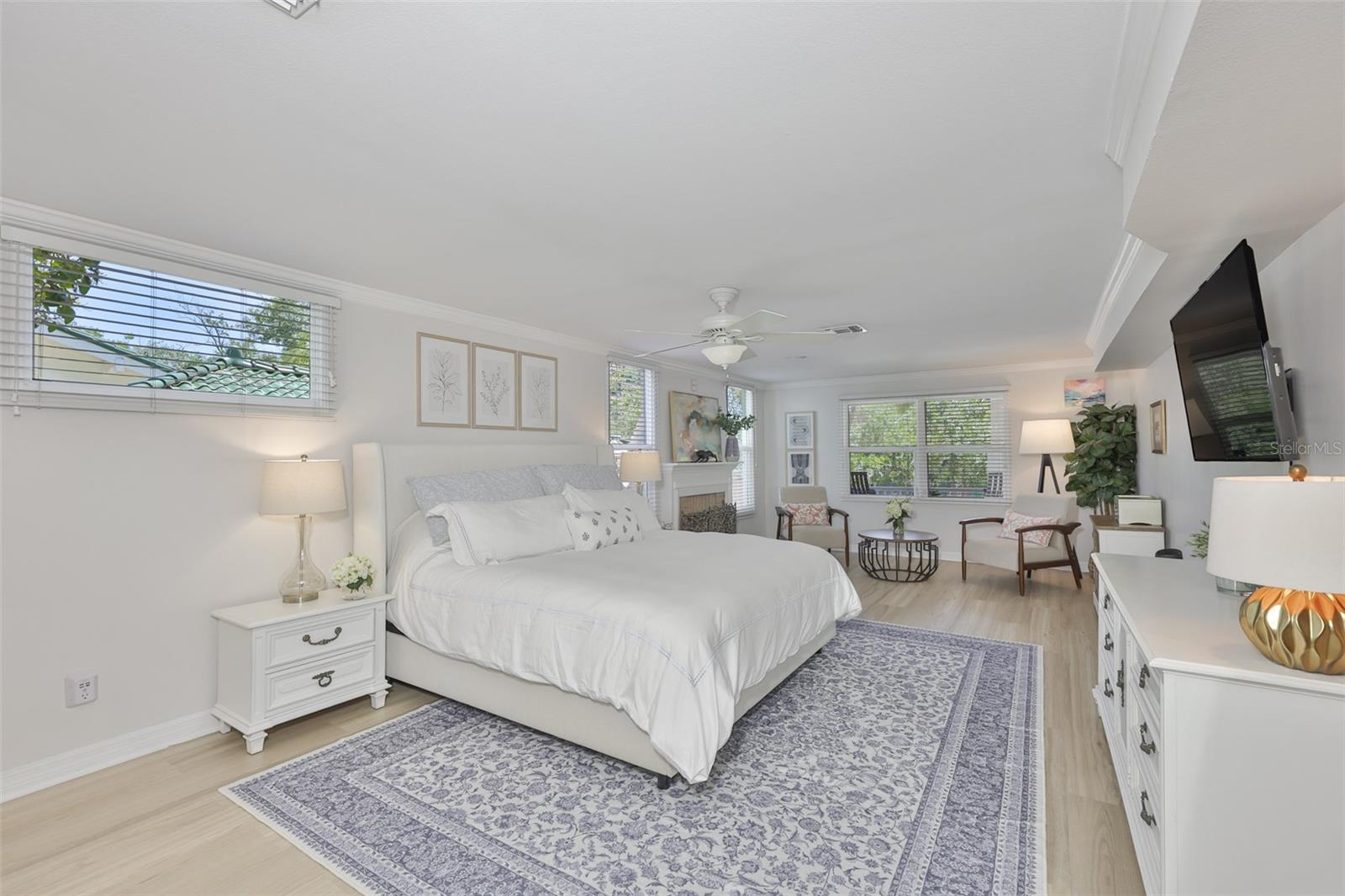 HYDE PARK WEST - Residential