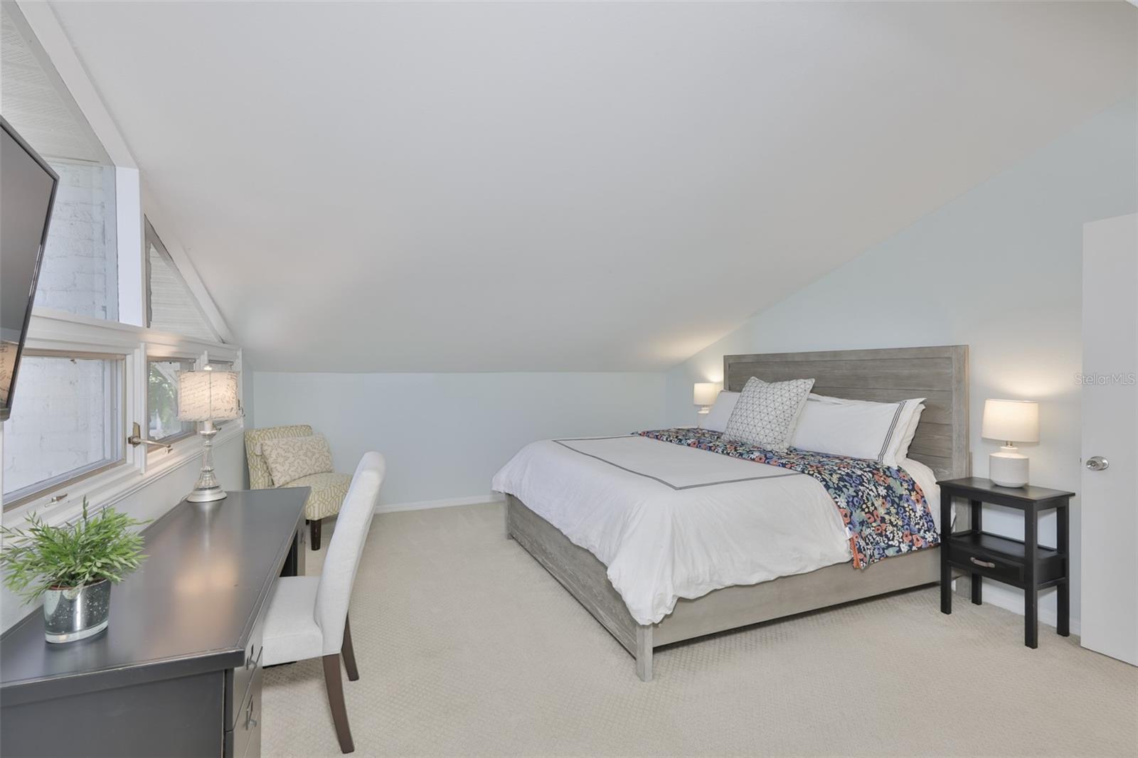 HYDE PARK WEST - Residential