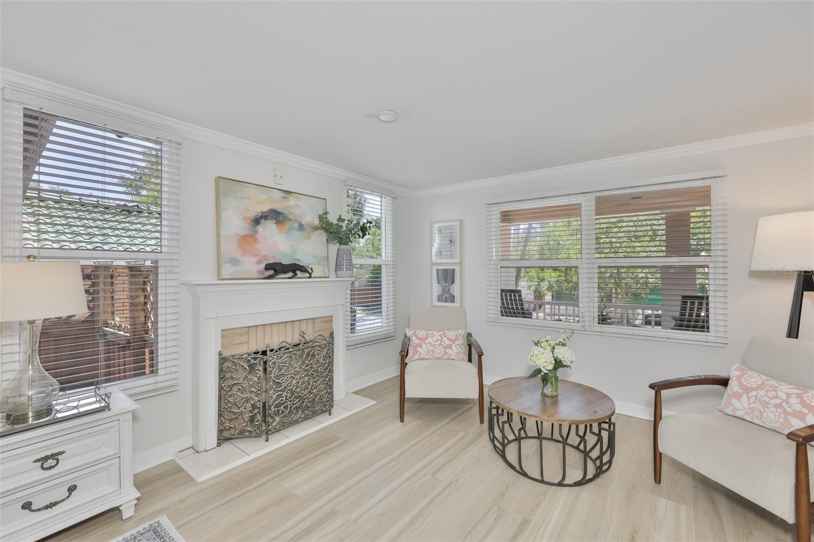 HYDE PARK WEST - Residential