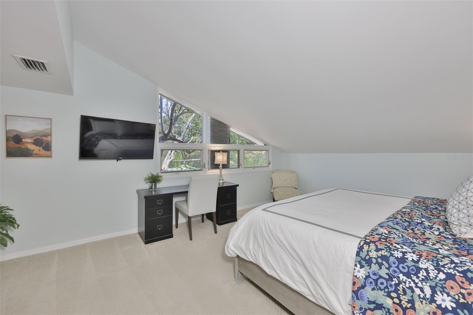 HYDE PARK WEST - Residential