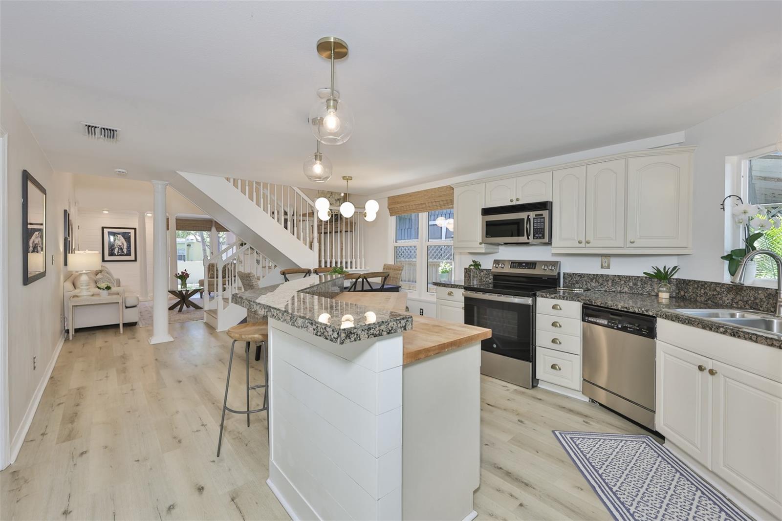 HYDE PARK WEST - Residential