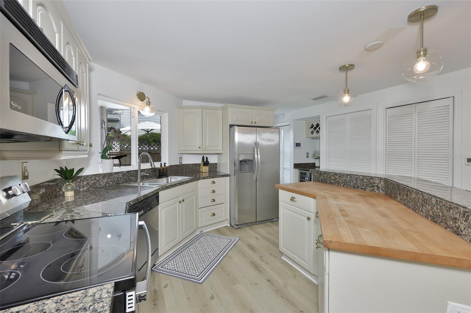 HYDE PARK WEST - Residential