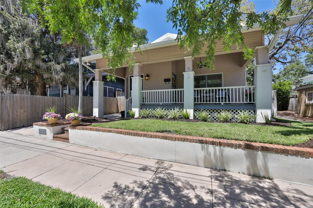 Photo of 1615 W Watrous Avenue, Tampa, FL 33606 (MLS # TB8497322)