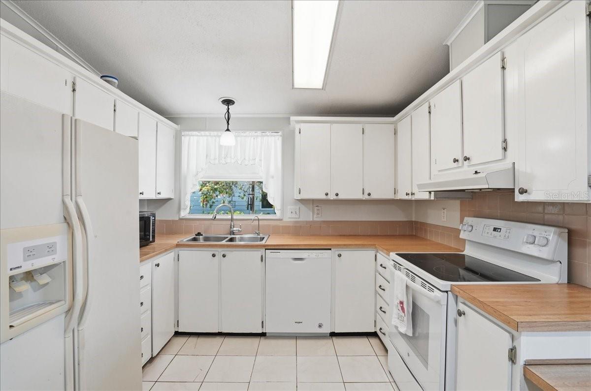 IMPERIAL LAKES ESTATES - Residential