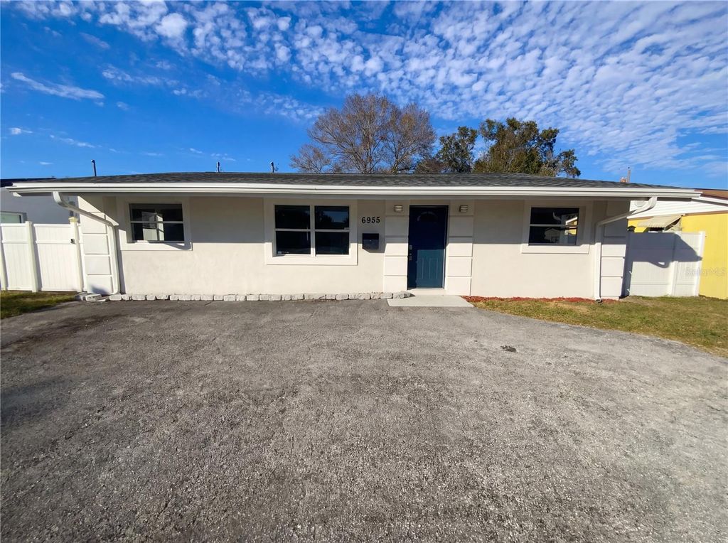 Photo of 6955 80th Avenue N, Pinellas Park, FL 33781 (MLS # O6378401)