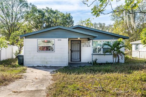 A home in LAKELAND