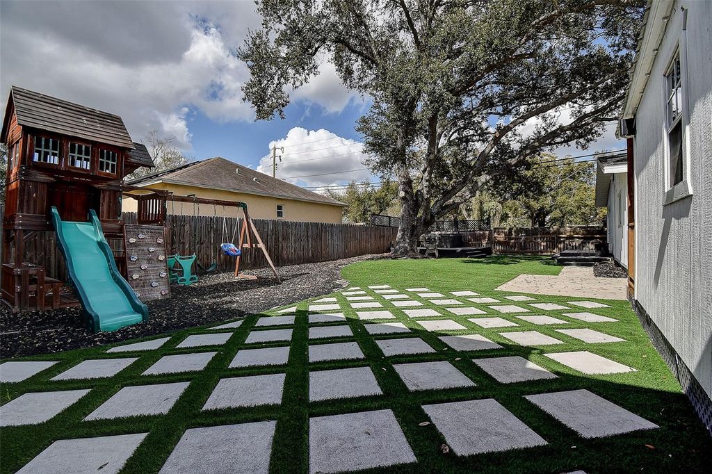 Photo of 7190 64th Way N, Pinellas Park, FL 33781 (MLS # TB8468653)