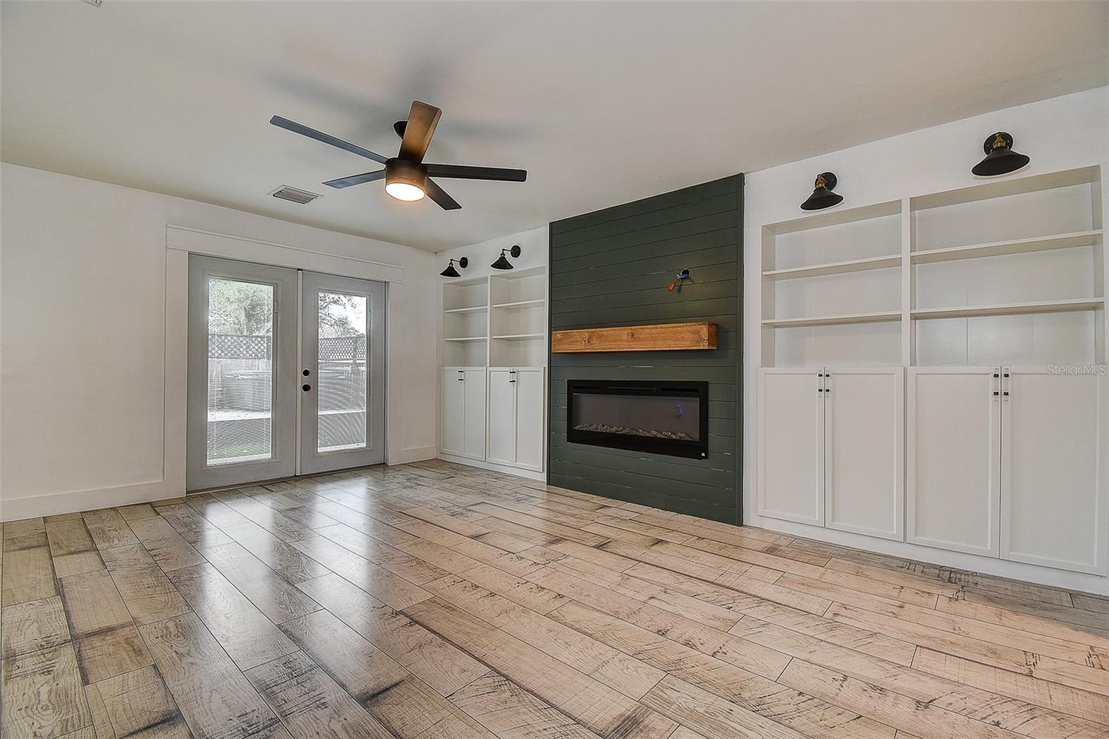 PINELLAS PARK 1ST ADD - Residential