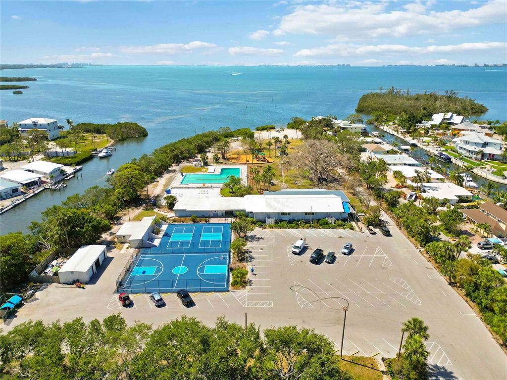 Photo of 6723 Washington Place, Bradenton, FL 34207 (MLS # A4679660)