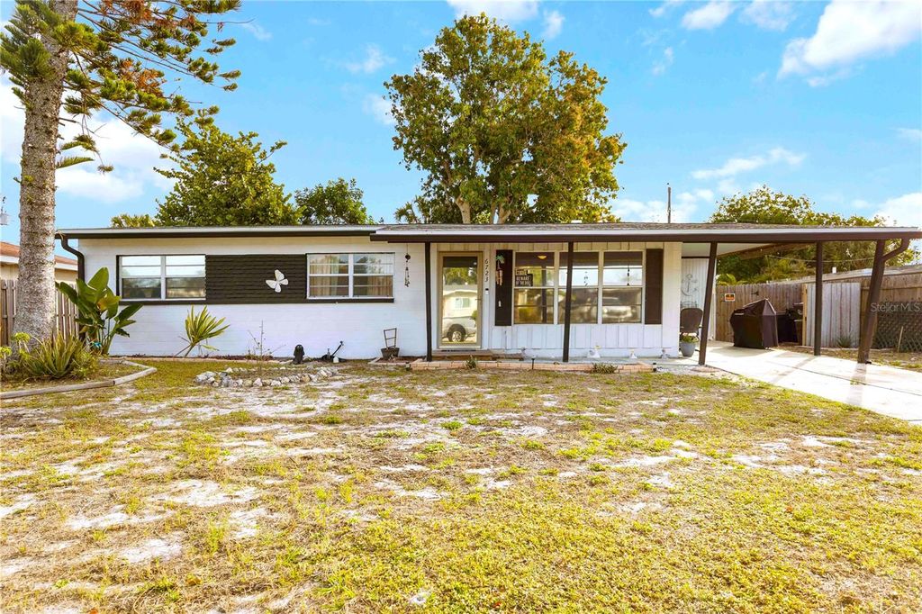 Photo of 6723 Washington Place, Bradenton, FL 34207 (MLS # A4679660)