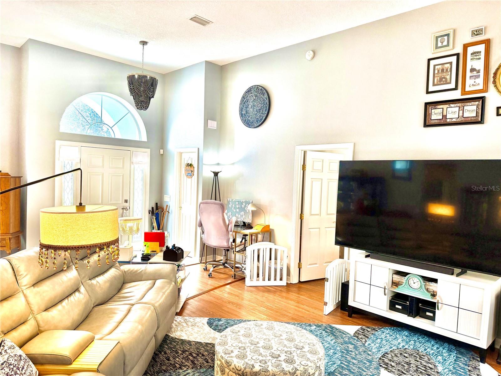 PINE RIDGE - Residential