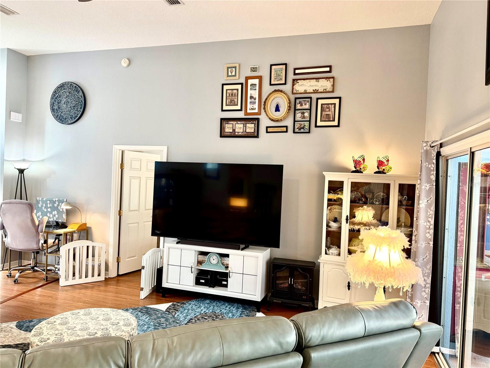 PINE RIDGE - Residential