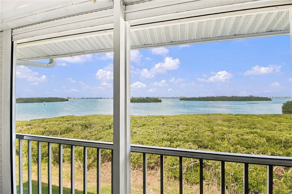 Photo of 1389 Perico Point Circle #140, Bradenton, FL 34209 (MLS # A4706872)