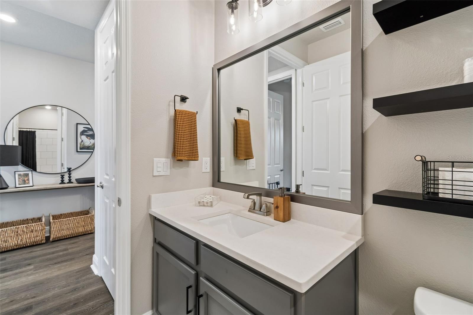 LAKESHORE OAKS SUB - Residential