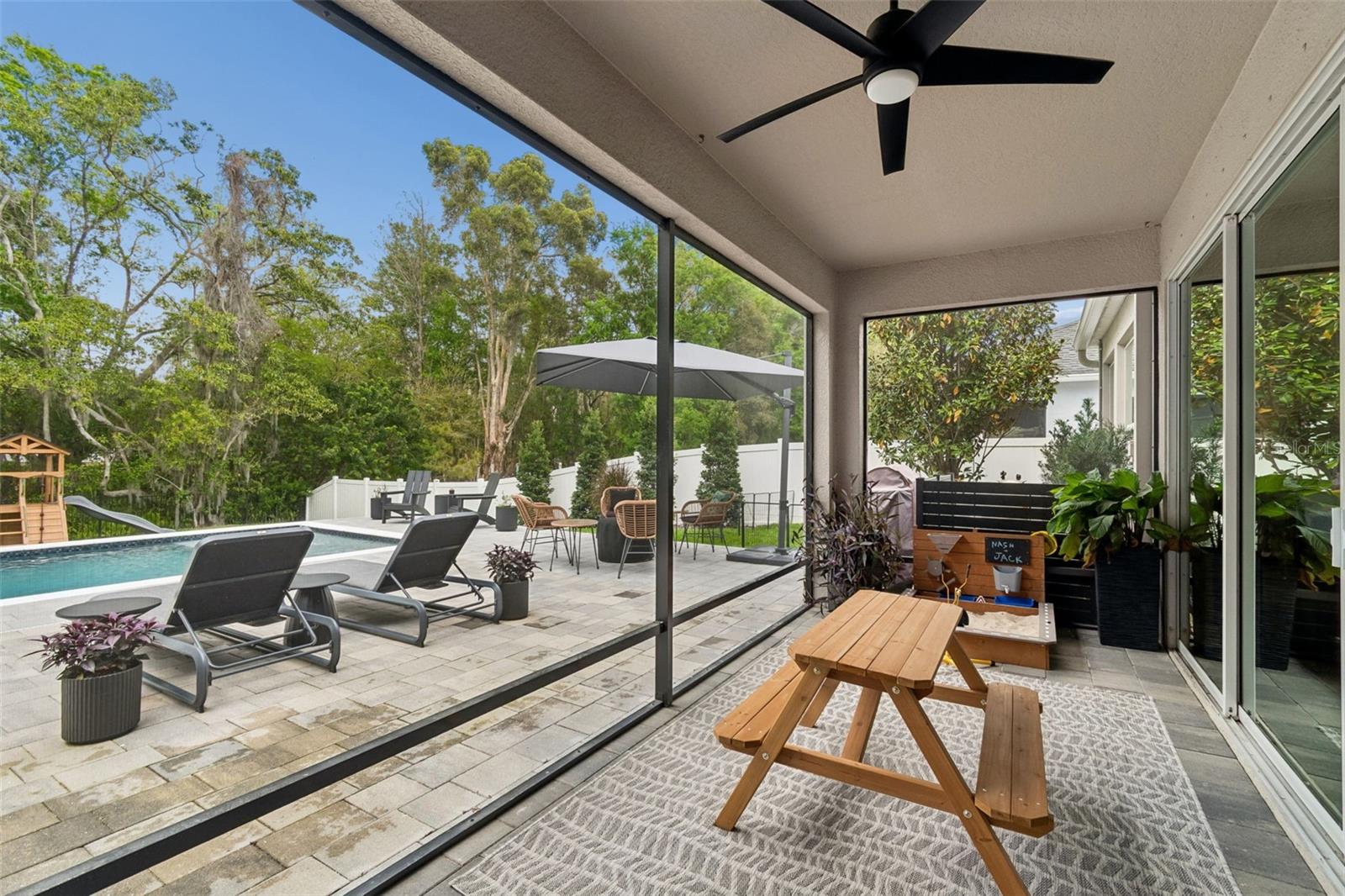 LAKESHORE OAKS SUB - Residential