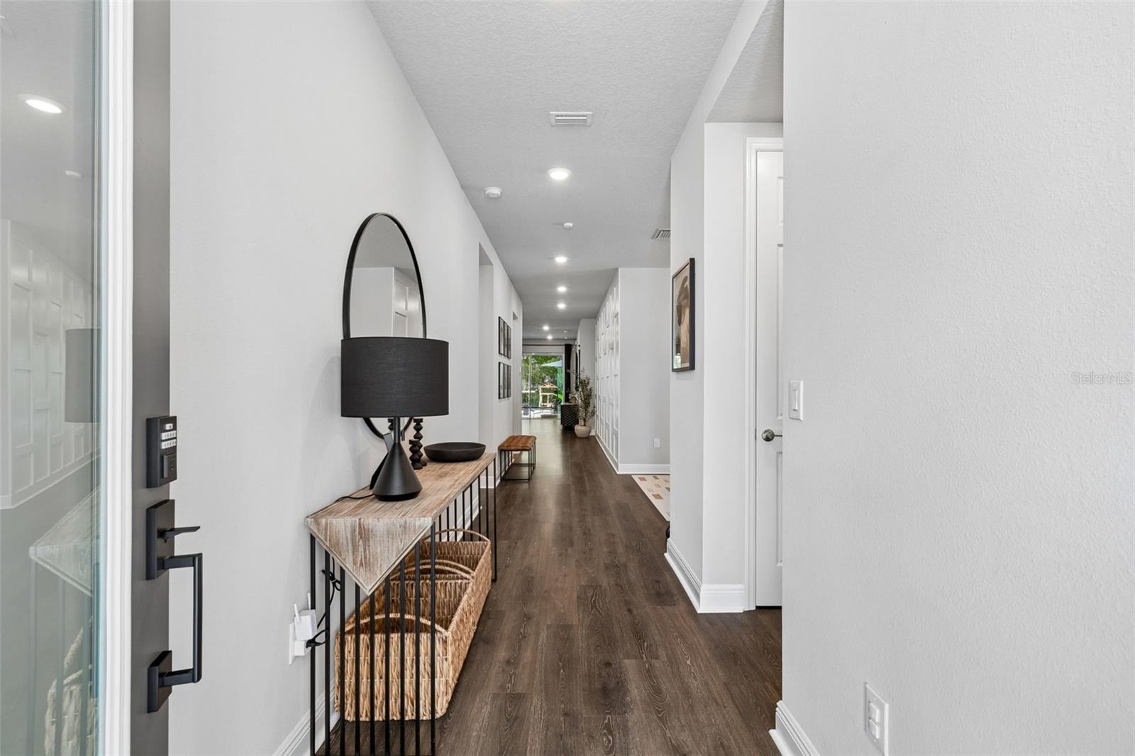 LAKESHORE OAKS SUB - Residential