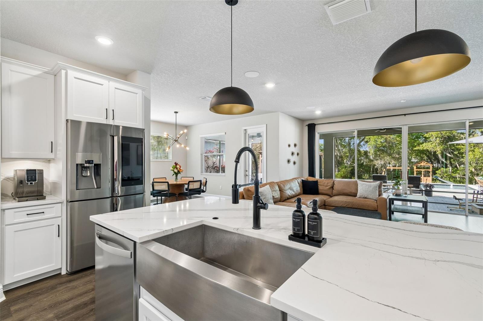 LAKESHORE OAKS SUB - Residential