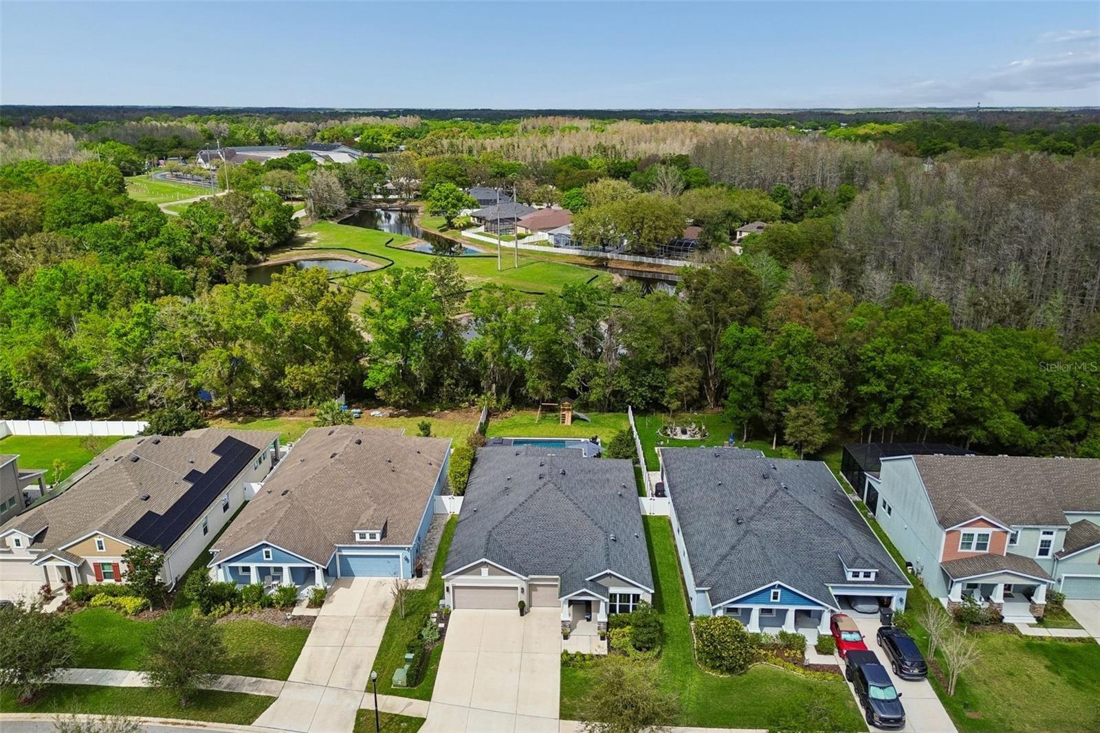 LAKESHORE OAKS SUB - Residential