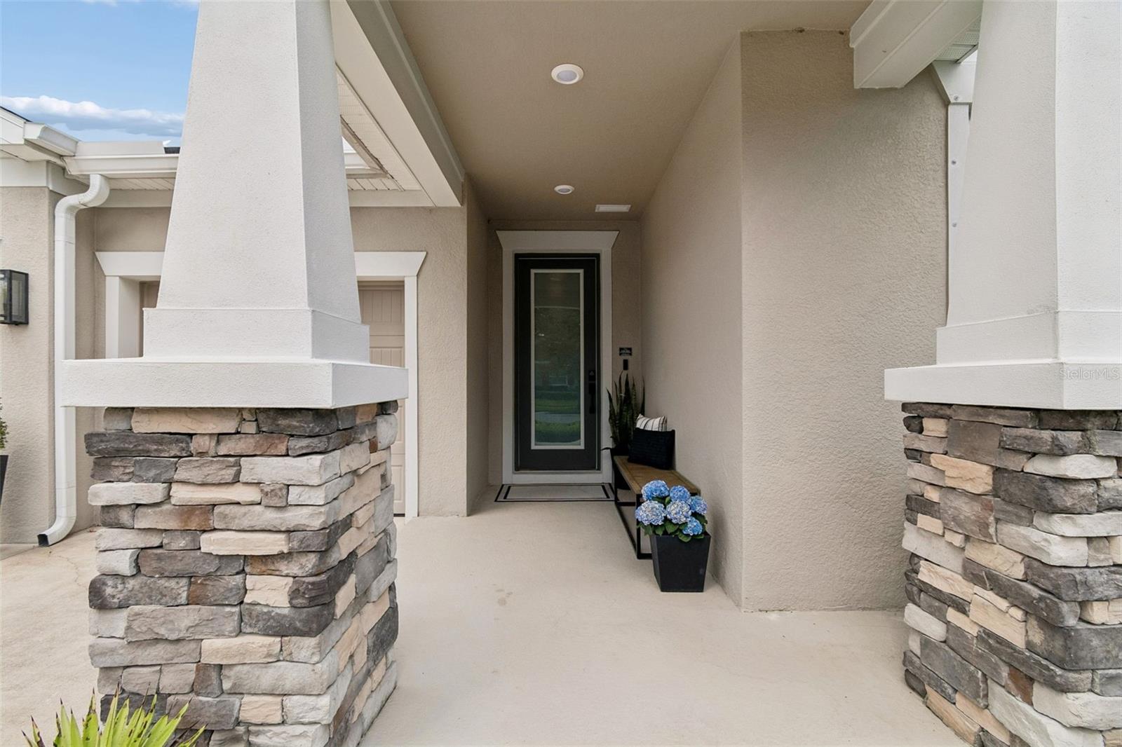 LAKESHORE OAKS SUB - Residential