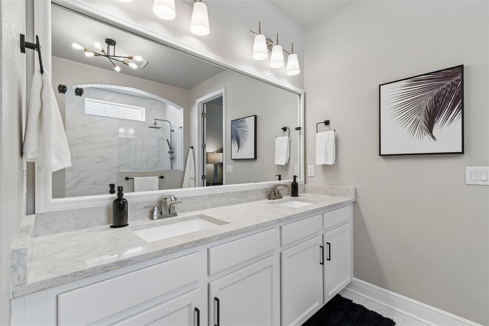 LAKESHORE OAKS SUB - Residential