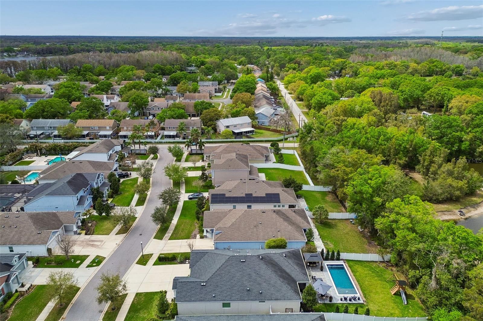 LAKESHORE OAKS SUB - Residential