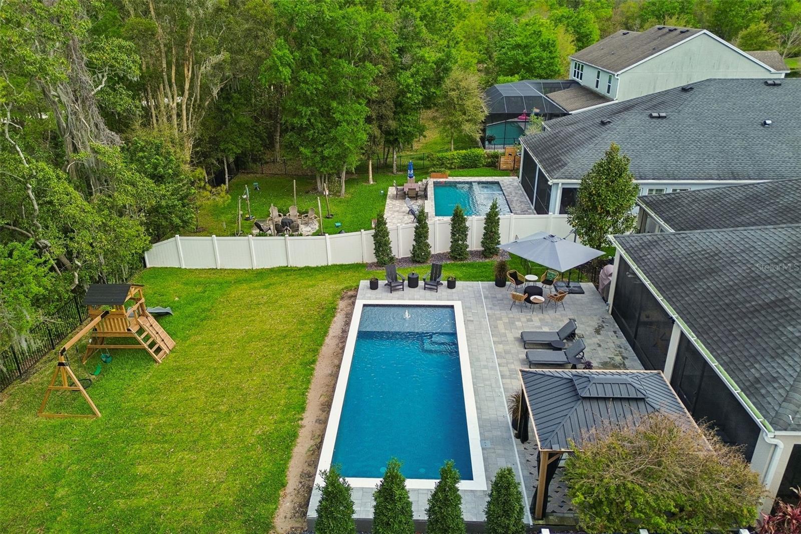 LAKESHORE OAKS SUB - Residential