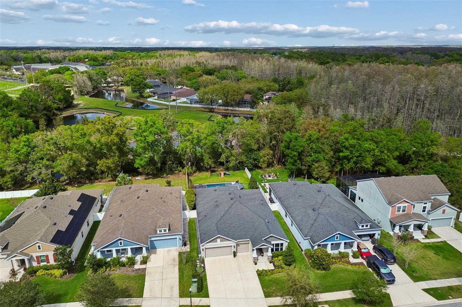 LAKESHORE OAKS SUB - Residential