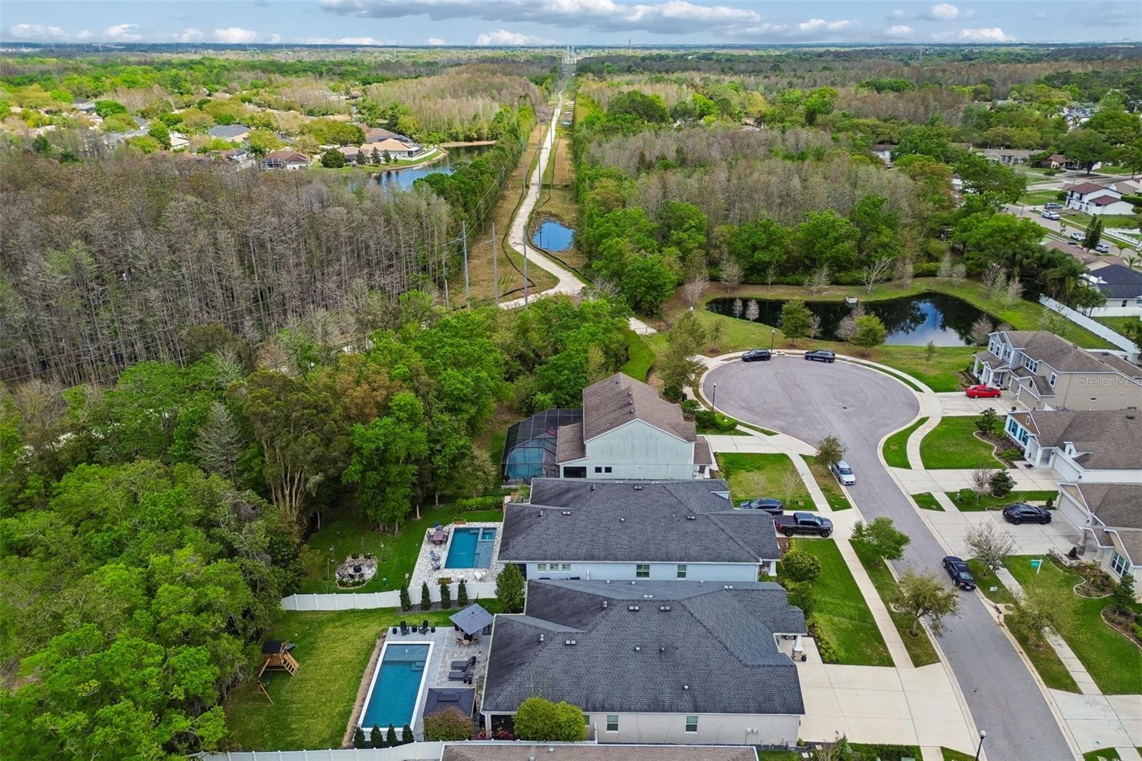 LAKESHORE OAKS SUB - Residential