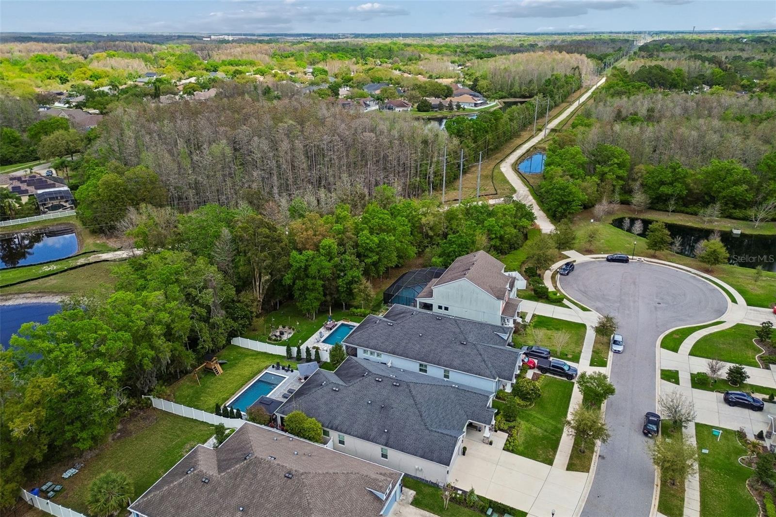 LAKESHORE OAKS SUB - Residential