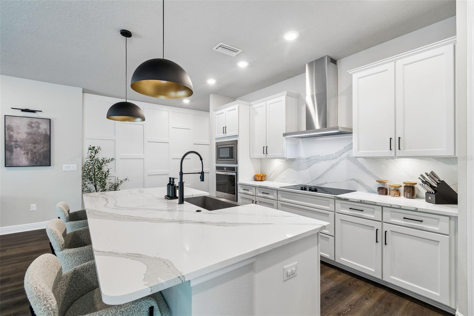 LAKESHORE OAKS SUB - Residential