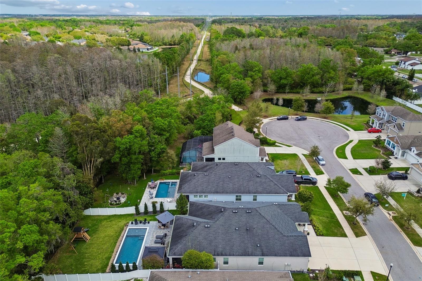 LAKESHORE OAKS SUB - Residential