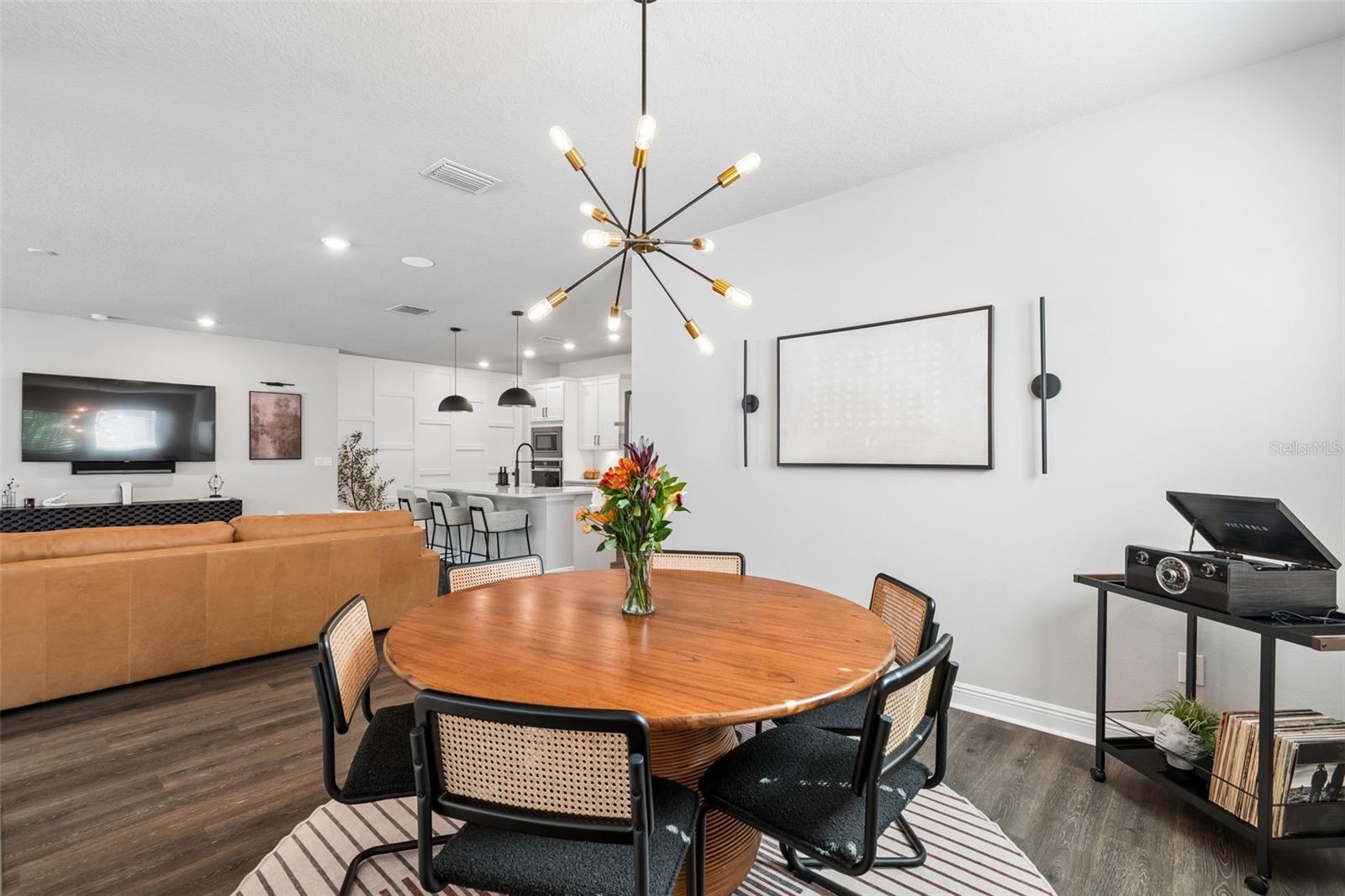 LAKESHORE OAKS SUB - Residential