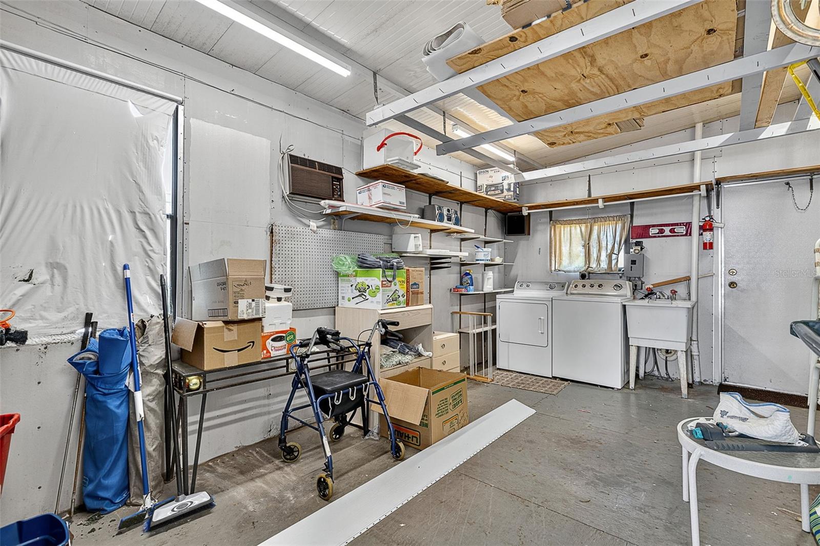 LA CASA MHP CO-OP - Residential