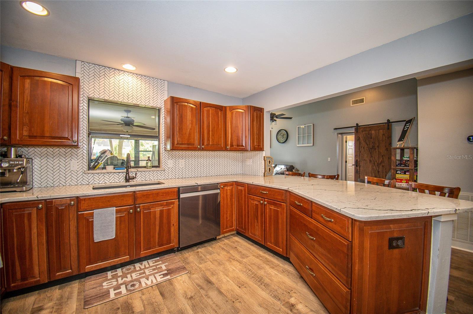 LIBERTY HILL - Residential