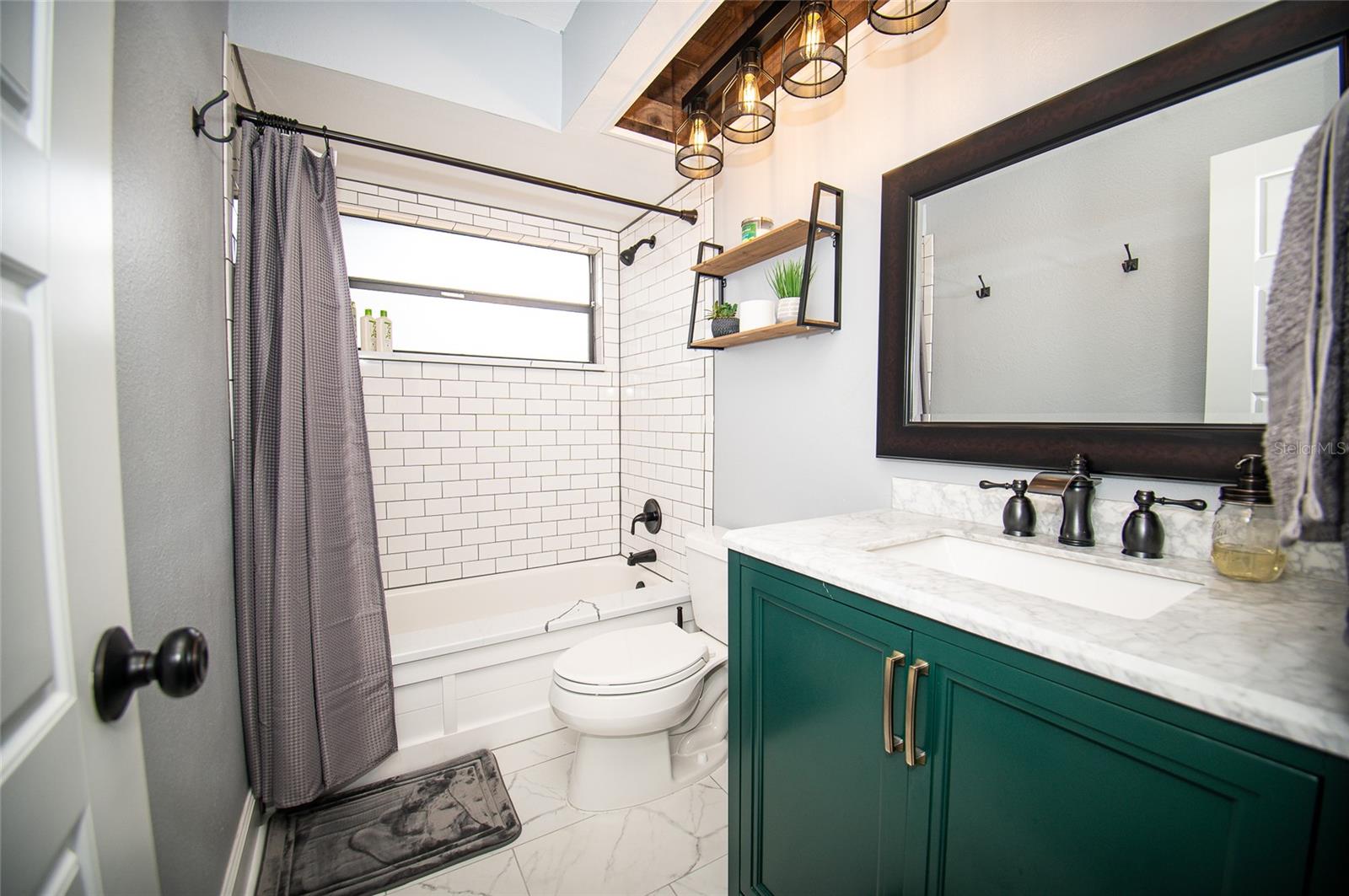 LIBERTY HILL - Residential