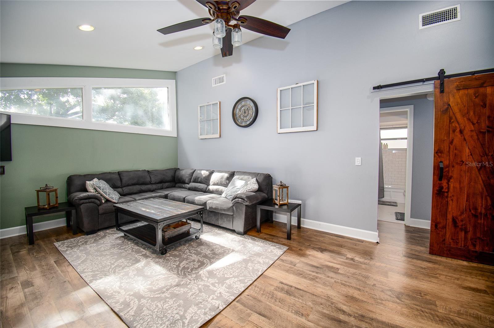 LIBERTY HILL - Residential