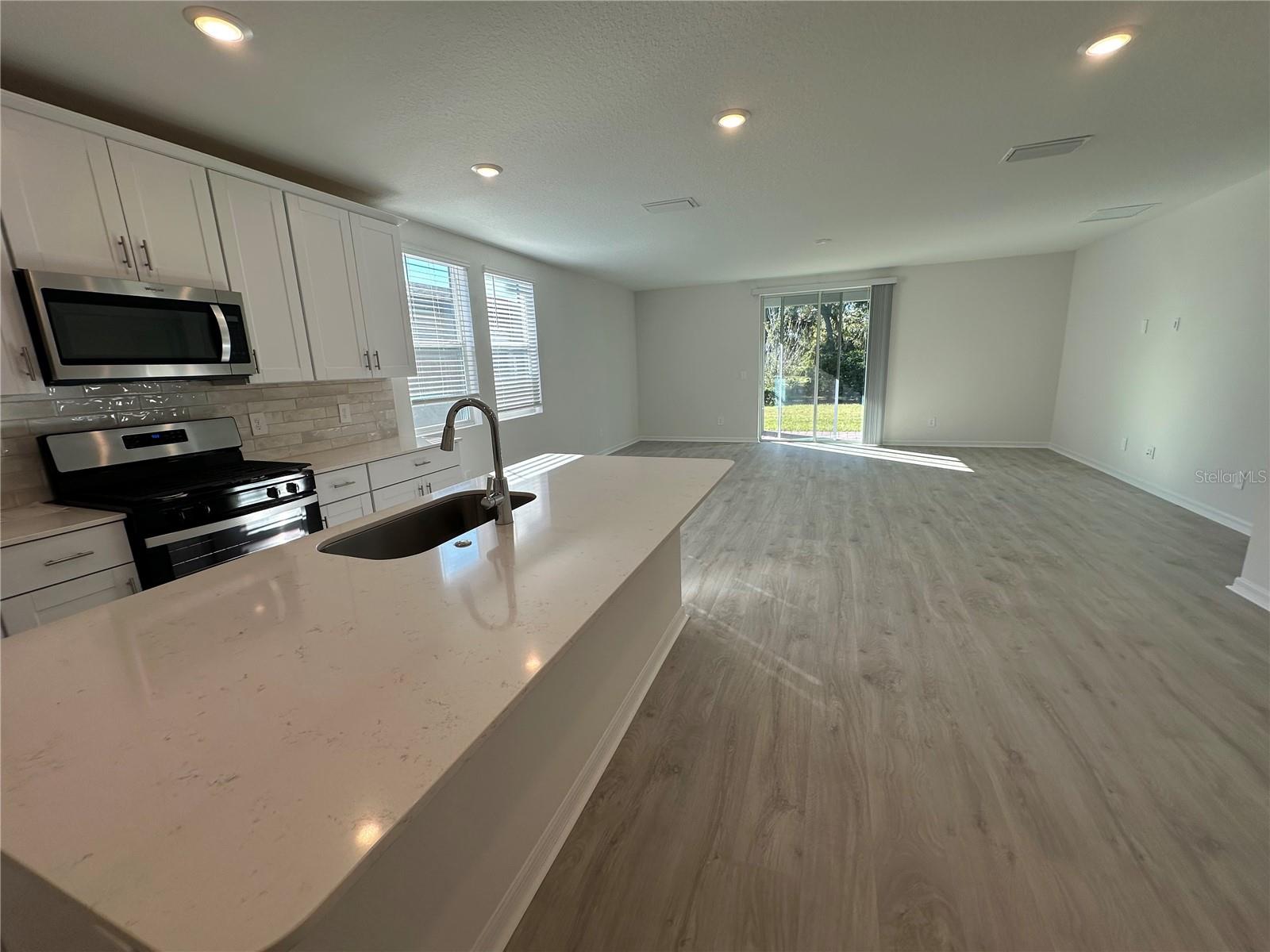 TWIN LAKES PH 7A - Residential Lease