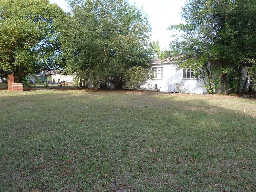 Photo of 1006 W Adalee Street, Tampa, FL 33603 (MLS # TB8462619)