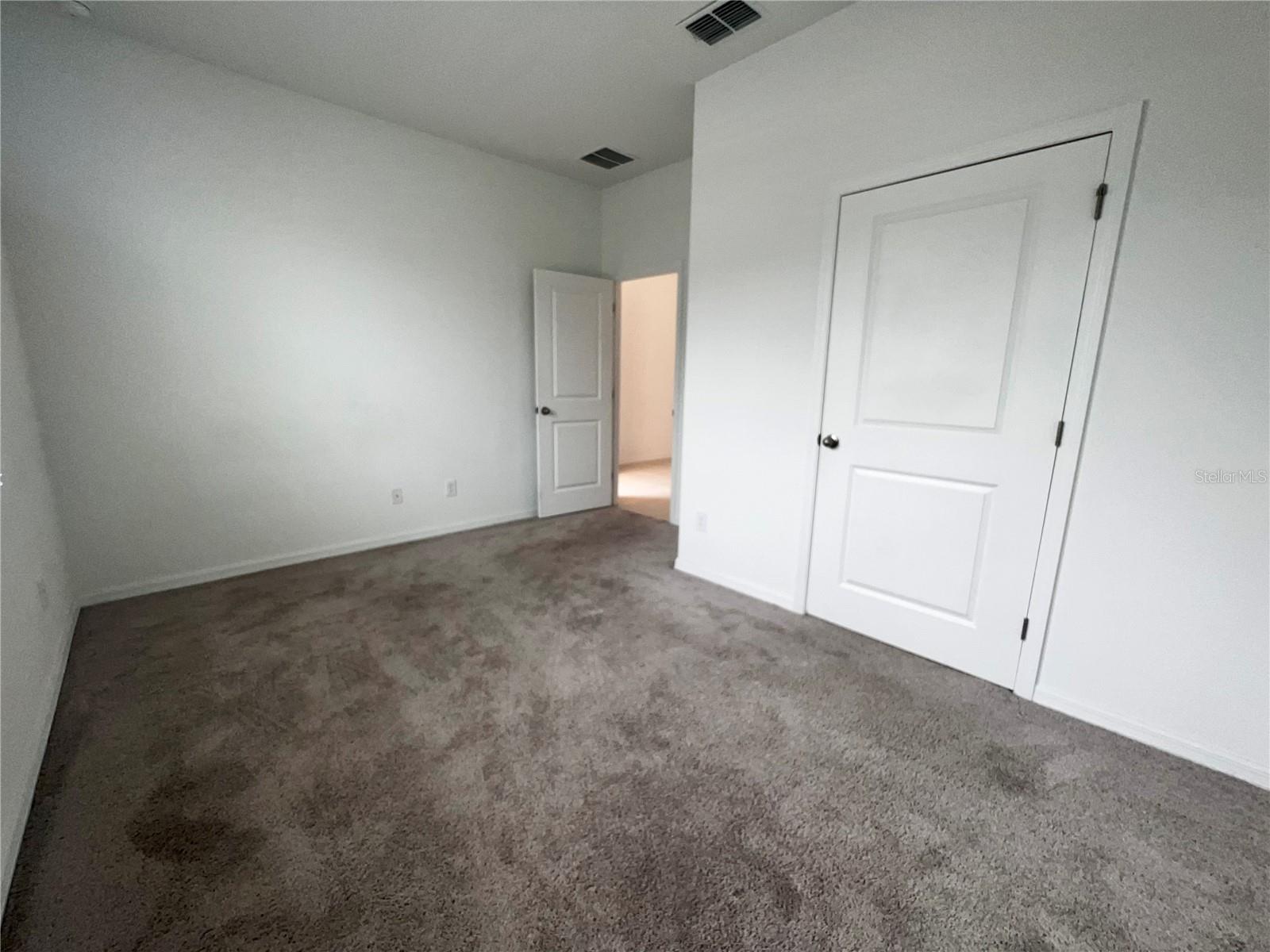 LINCOLN OAKS - Residential Lease